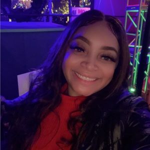 Meet your Posher, Olivia